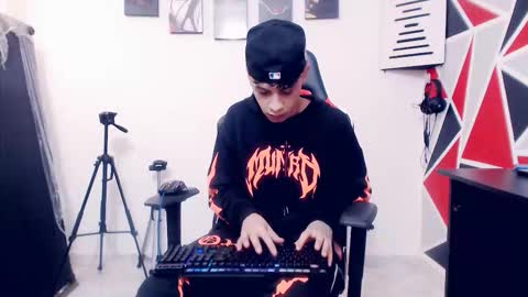 Snapshot of indomitablebeast chatting on 11.15.25 matias online show from 11.15.25