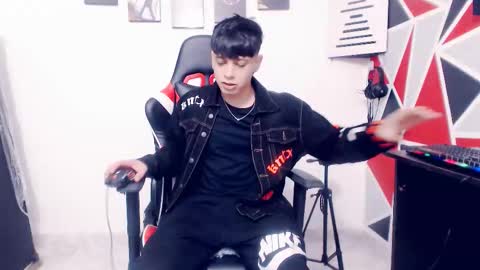 Snapshot of indomitablebeast chatting on 11.17.25 matias online show from 11.17.25