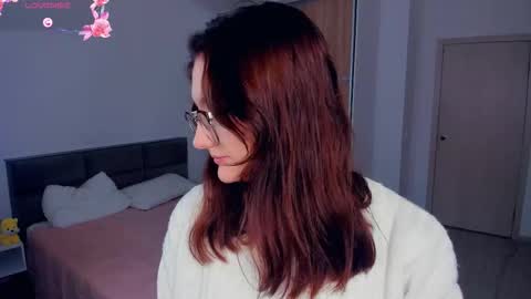 Snapshot of inellcanty chatting on 09.15.25 Kira online show from 09.15.25
