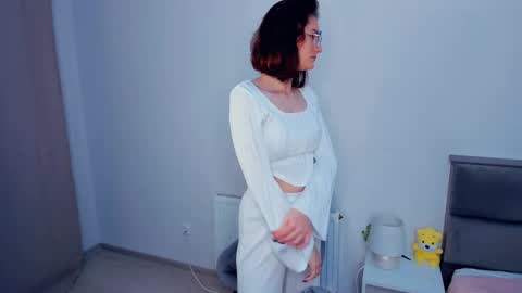 Kira online show from 11.21.25