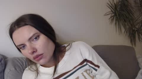 Snapshot of infinitiq45 chatting on 12.30.24 Sweet girl online show from 12.30.24