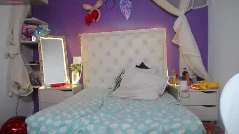 Ingrid petite online show from 03.03.25