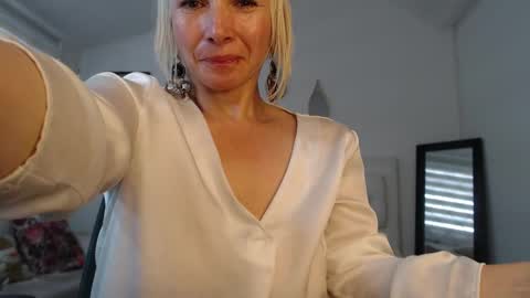 Snapshot of ingridbergman chatting on 02.24.25 online show from 02.24.25
