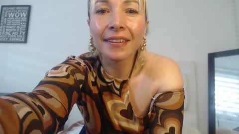 Snapshot of ingridbergman chatting on 02.26.25 online show from 02.26.25