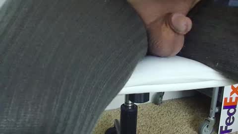 Hanging Out online show from 02.08.25