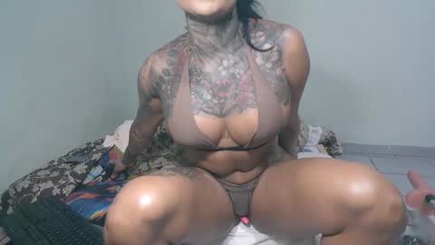 Snapshot of ink_brunette chatting on 10.05.25 ink brunette online show from 10.05.25