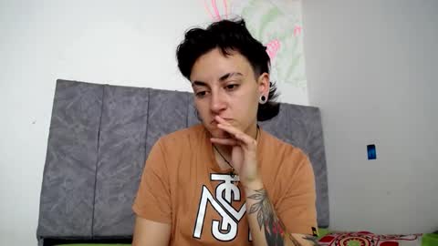 lyan onlyfans n linda online show from 12.15.25