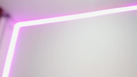 Snapshot of innocent_fox chatting on 01.14.25 Abril online show from 01.14.25