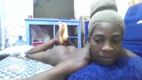 innocent_laurah online show from 01.31.25