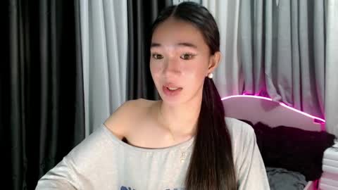 Reign online show from 04.18.26