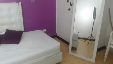 innocent_sexybaby online show from 11.18.25