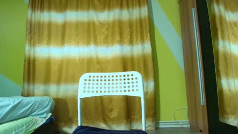 insanephisique online show from 10.08.25