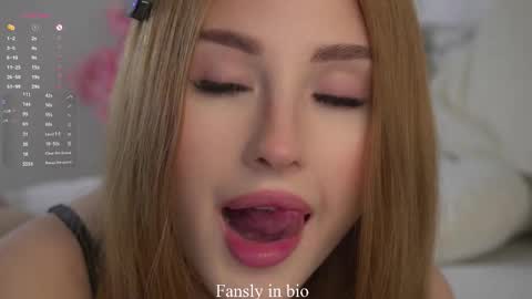 Ellie online show from 11.03.25