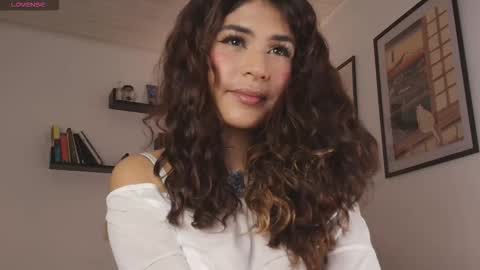 Snapshot of intim_mate_ chatting on 09.19.25 Caliope online show from 09.19.25