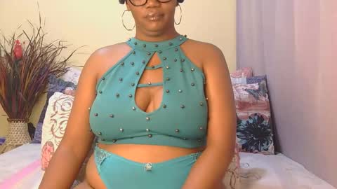 Snapshot of intimacysexy chatting on 05.22.26 boniswa caroline online show from 05.22.26