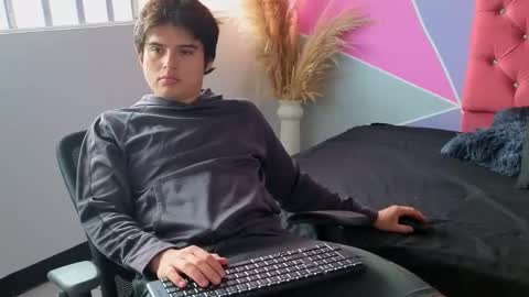 invincible200 online show from 11.17.25