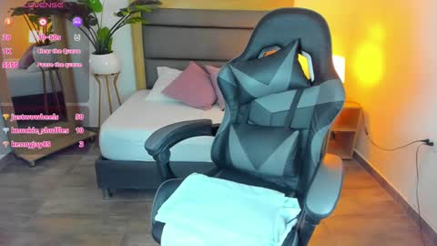 Irantzu online show from 12.03.24