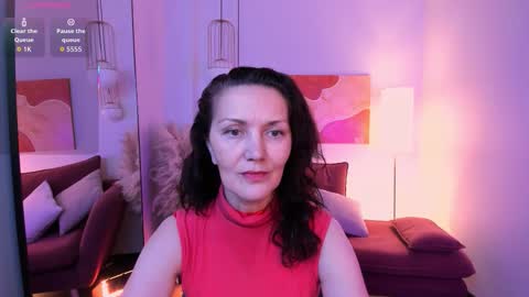 Snapshot of irene_marlow chatting on 10.09.25 Irene online show from 10.09.25