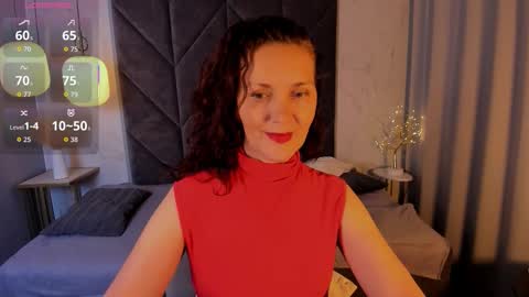 Snapshot of irene_marlow chatting on 10.10.25 Irene online show from 10.10.25