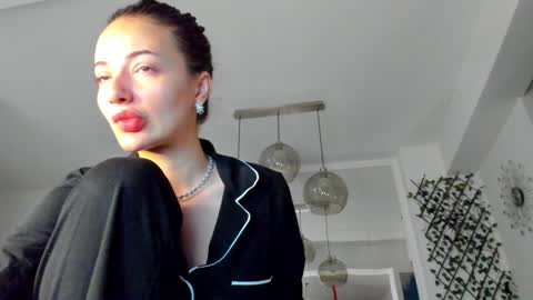 Ir s room online show from 12.05.24