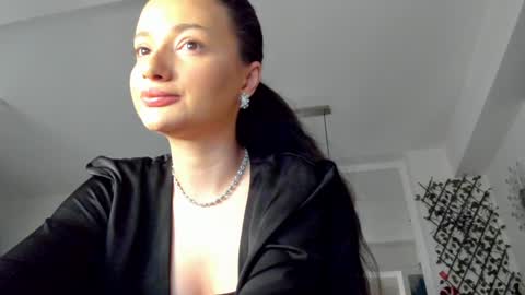 Ir s room online show from 12.11.24