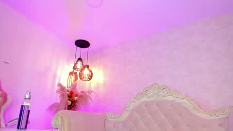 Irinnah Lottus online show from 01.23.25