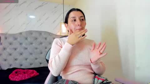 Snapshot of iris_77 chatting on 10.14.25 iris_77 online show from 10.14.25