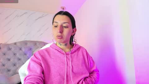 Snapshot of iris_77 chatting on 11.03.25 iris_77 online show from 11.03.25