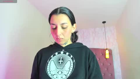 Snapshot of iris_77 chatting on 11.06.25 iris_77 online show from 11.06.25