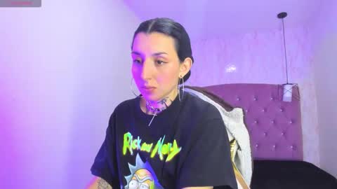 Snapshot of iris_77 chatting on 11.11.25 iris_77 online show from 11.11.25