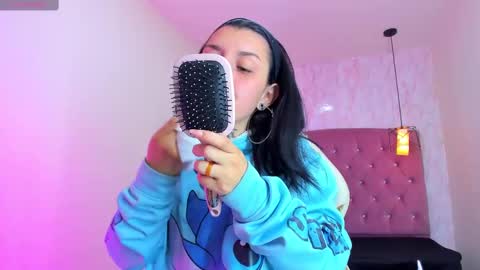 Snapshot of iris_77 chatting on 11.24.25 iris_77 online show from 11.24.25