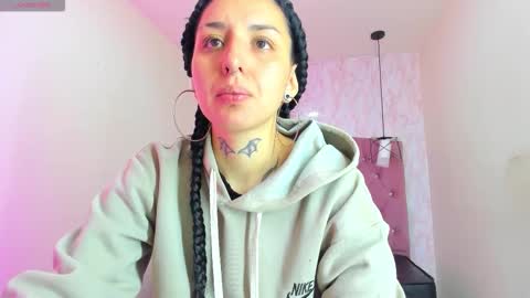 Snapshot of iris_77 chatting on 11.28.25 iris_77 online show from 11.28.25