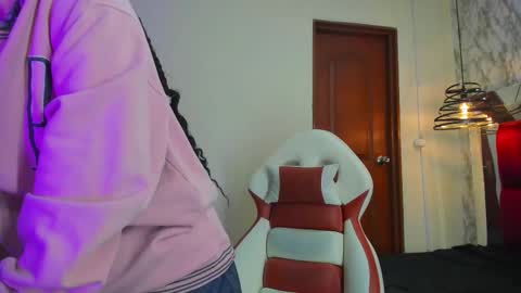 Snapshot of iris_77 chatting on 12.02.25 iris_77 online show from 12.02.25