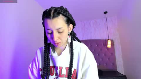 Snapshot of iris_77 chatting on 12.03.25 iris_77 online show from 12.03.25