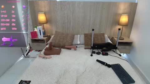 Snapshot of iris_gomez chatting on 09.20.25 Iris online show from 09.20.25