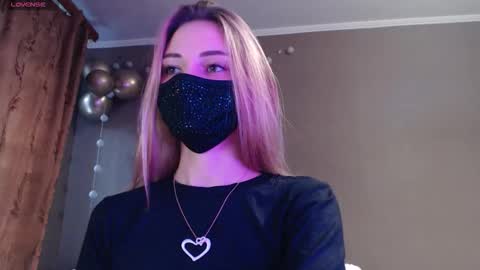 Lily online show from 11.22.25