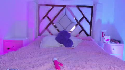  Iris  online show from 03.17.26