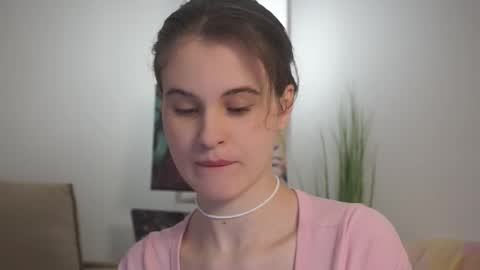 Snapshot of iris_pure chatting on 09.28.25 iris_pure online show from 09.28.25