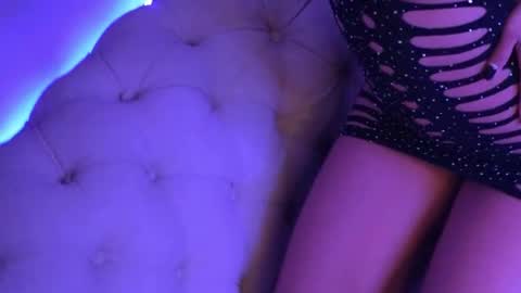 Snapshot of iris_thompson chatting on 02.14.25 Iris online show from 02.14.25