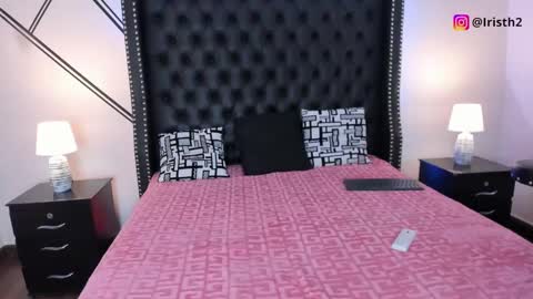 Snapshot of iris_thompson chatting on 03.09.25 Iris online show from 03.09.25