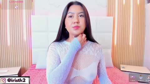 Snapshot of iris_thompson chatting on 10.13.25 Iris online show from 10.13.25