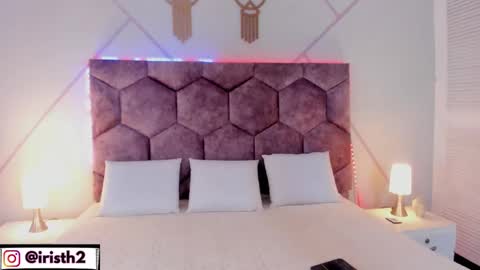 Snapshot of iris_thompson chatting on 11.25.25 Iris online show from 11.25.25