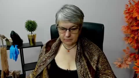 I R I S online show from 01.28.25