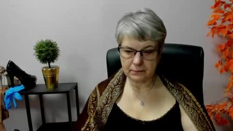 I R I S online show from 03.11.25