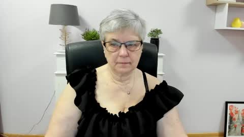 I R I S online show from 06.02.26