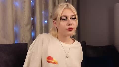 Snapshot of irisbarrington chatting on 12.14.24 Iris Day Maya night online show from 12.14.24