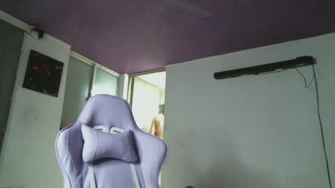 Snapshot of irisbell_ chatting on 02.06.25 Camilla online show from 02.06.25