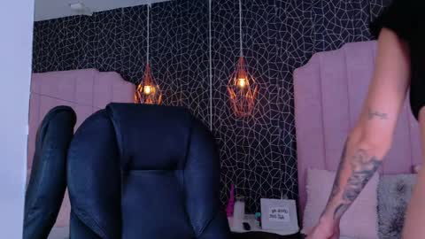 Iris  online show from 04.05.26