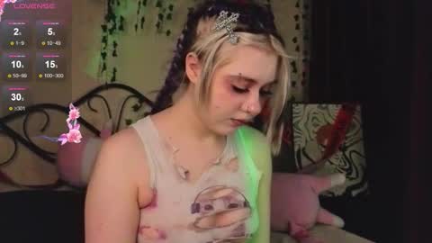 I am Cutie Iris3 online show from 10.30.25