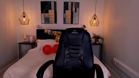  IRMA  FOLLOW ME  online show from 09.22.25